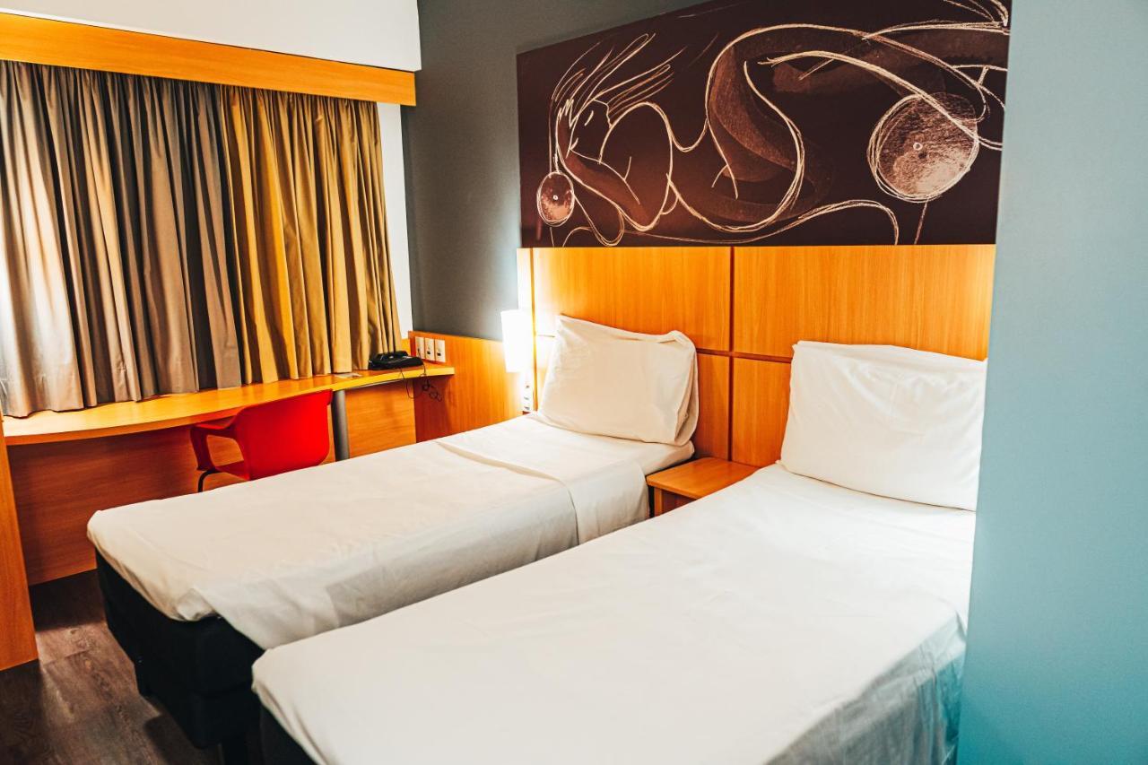 ホテル Ibis Recife Aeroporto エクステリア 写真