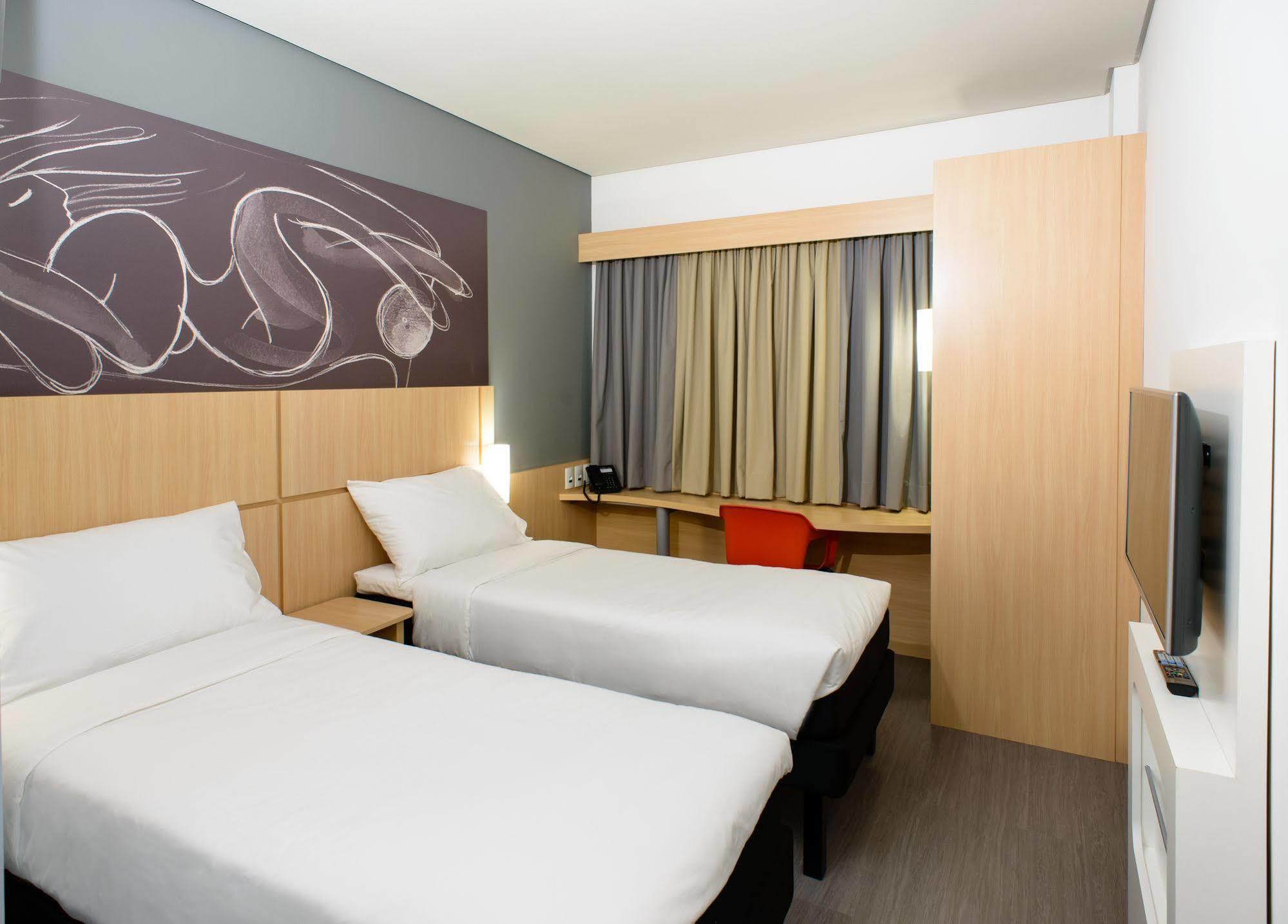 ホテル Ibis Recife Aeroporto エクステリア 写真
